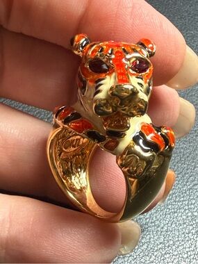90s KJL Enamel Red Rhinestone Eyes Tiger Cocktail Ring Size 7.5 KENNETH J LANE